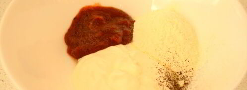 тефтели в сметанно томатном соусе на сковороде. Шаг 7