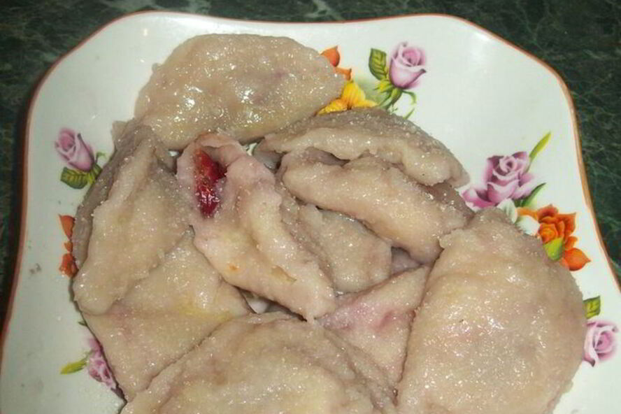 Рецепт первых вареников с творогом и вишенками