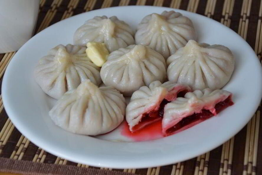 Рецепт сладких вареников узелки с брусникой