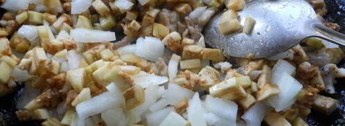 вареники из яичного теста с курицей и баклажанами. Шаг 5