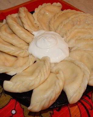 Вареники с творогом и финиками