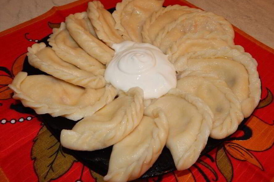 Рецепт вареников с творогом и финиками