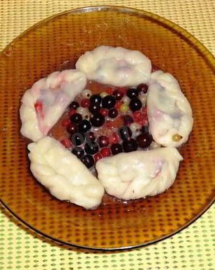 Вареники со смородиной