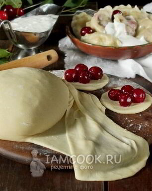 Заварное тесто для вареников с вишней