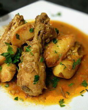 Жаркое из курицы с айвой