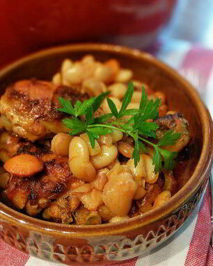 Жаркое из курицы с фасолью