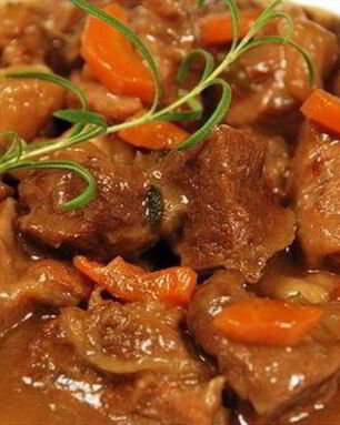 Жаркое под соусом