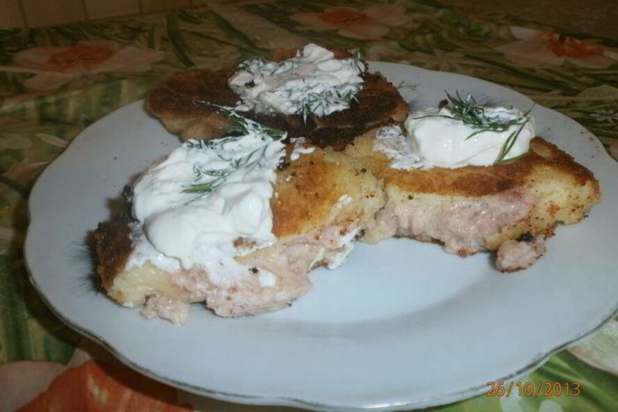 Рецепт картофельных зраз с ветчиной и сыром