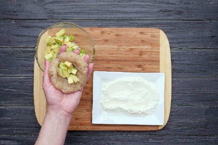 Рецепт куриных зраз с авокадо