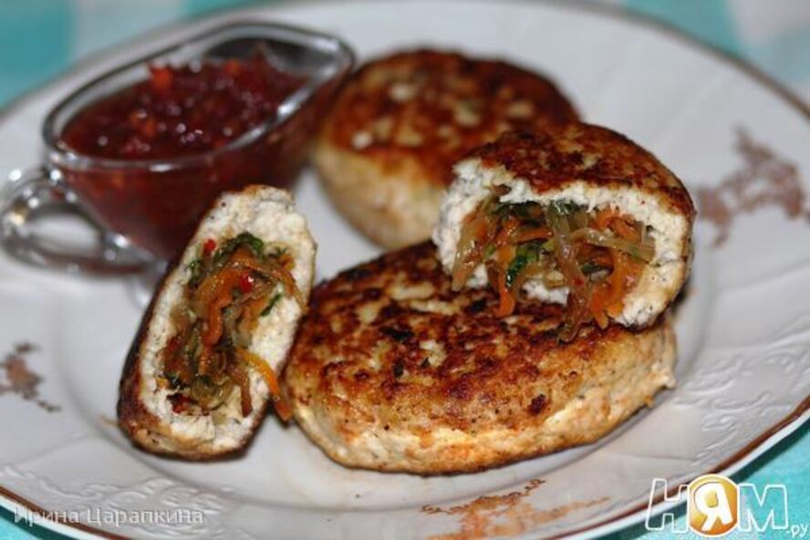 Рецепт куриных зраз с морковью и луком