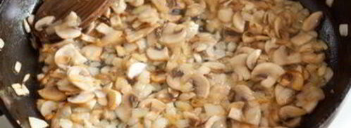 куриные зразы с рисом и грибами. Шаг 3