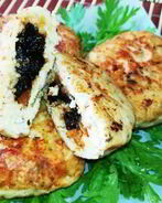 Куриные зразы с сухофруктами и апельсиновым соусом