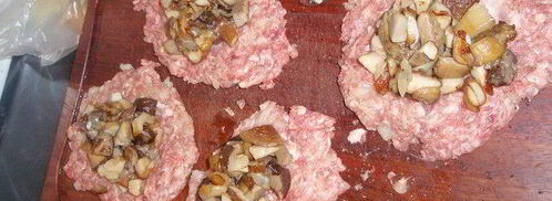 зразы с лесными грибами под соусом. Шаг 9