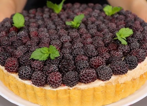 Такой шикарный пирог никогда не надоест: очень вкусный, слоеный, с нежным кремом | Еда на любой вкус