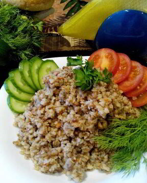 Гречка с фаршем в мультиварке