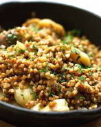 Гречка с грибами и перцем чили