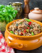 Гречневая каша с сезонными овощами