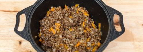 гречневая каша с тушенкой по-армейски. Шаг 12