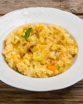 Каша из булгура с тыквой и яблоками