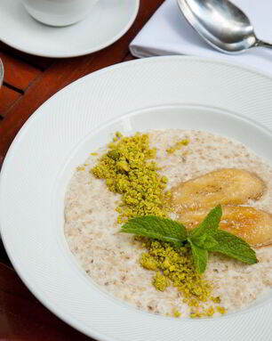 Каша овсяная с жареными бананами