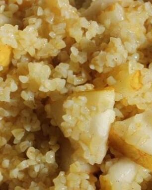 Медовая каша из булгура с грушей