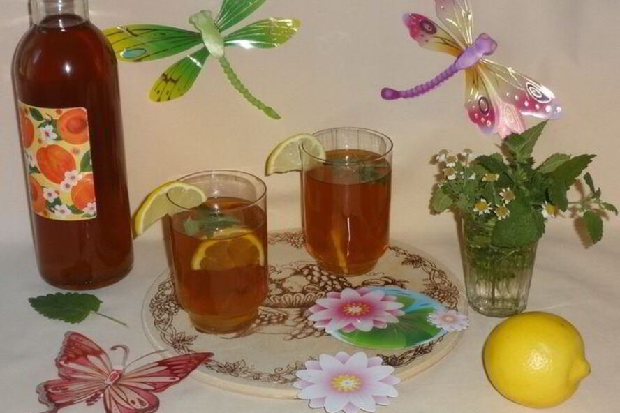 Рецепт холодного зеленого чая с ромашкой и мелиссой