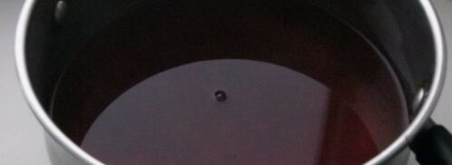 клюквенный чай на травяном настое. Шаг 3