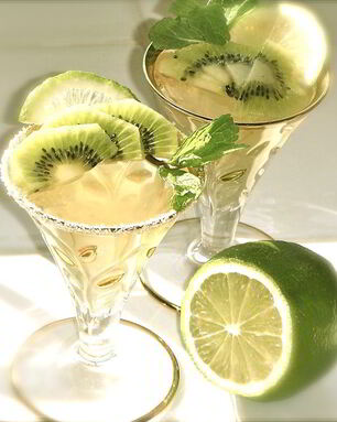 Мятное желе из зеленого чая с киви