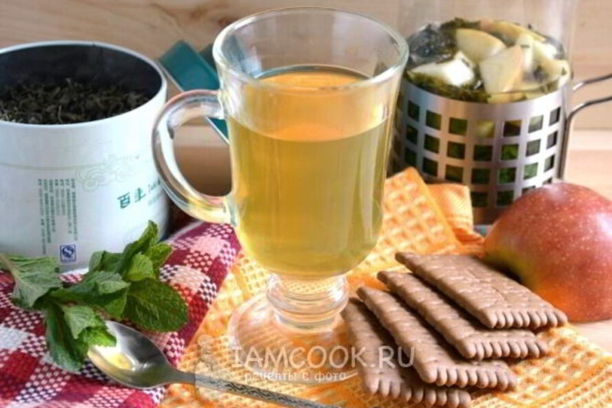 Рецепт зеленого чая с яблоком, мятой и ромашкой