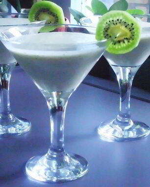 Диетический коктейль из киви и банана