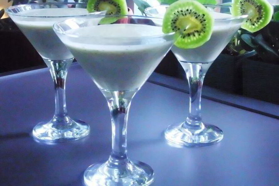 Рецепт диетического коктейля из киви и банана