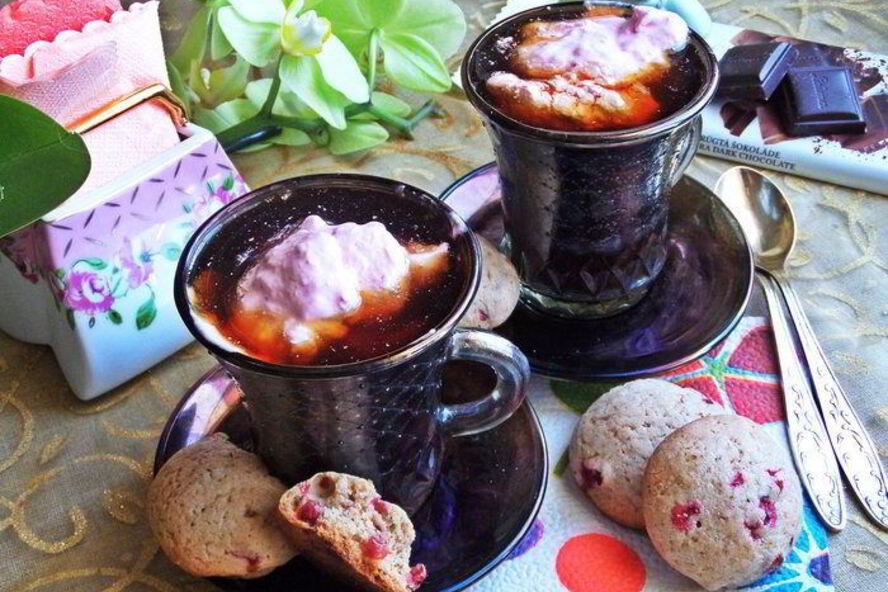 Рецепт кофе с малиновыми сливками