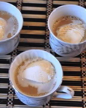 Кофе с мороженым