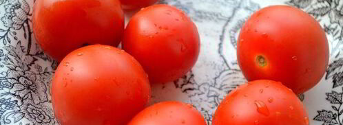 коктейль свекольно-томатный с сельдереем, базиликом и авокадо. Шаг 2