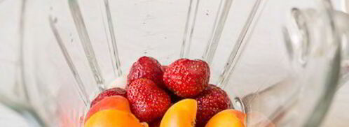 клубнично-абрикосовый смузи на ряженке. Шаг 3