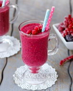 Смузи из замороженных ягод