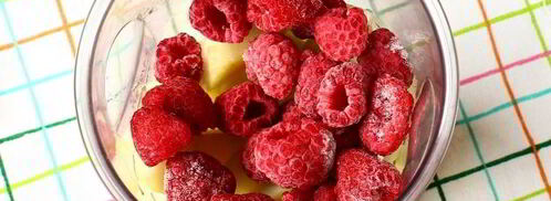 смузи с малиной, яблоком и грушей. Шаг 4