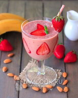 Смузи с миндальным молоком