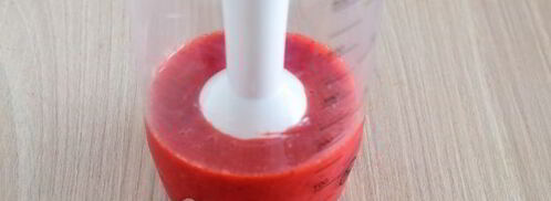 смузи с замороженной клубникой. Шаг 5