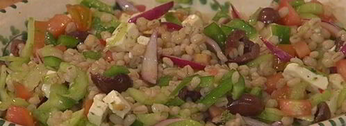 греческий салат с перловкой. Шаг 9