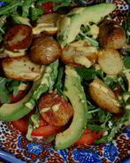 Картофельный салат с авокадо и домашним майонезом