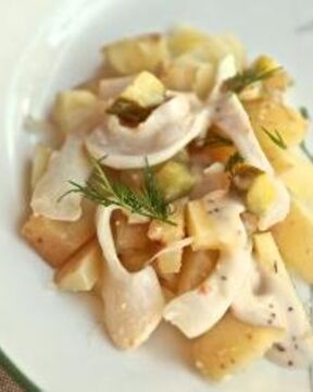 Картофельный салат с кальмарами