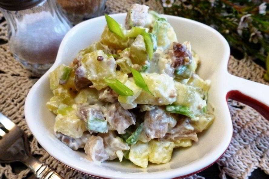 Рецепт картофельного салата с копченой рыбой