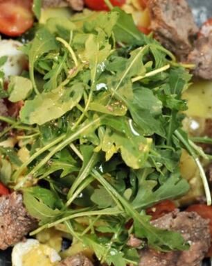 Картофельный салат с печенью трески