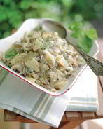 Картофельный салат с тюлькой и квашеной капустой