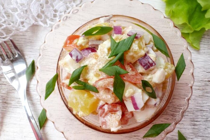 Рецепт картофельного салата с заправкой из икры