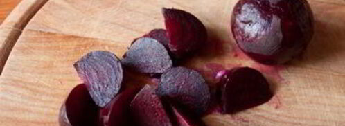 салат с картофелем, свеклой и копченой скумбрией. Шаг 4