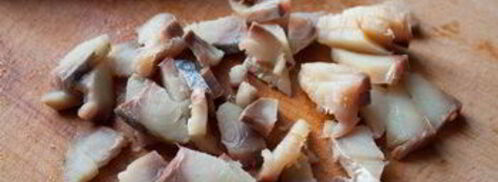 салат с картофелем, свеклой и копченой скумбрией. Шаг 5