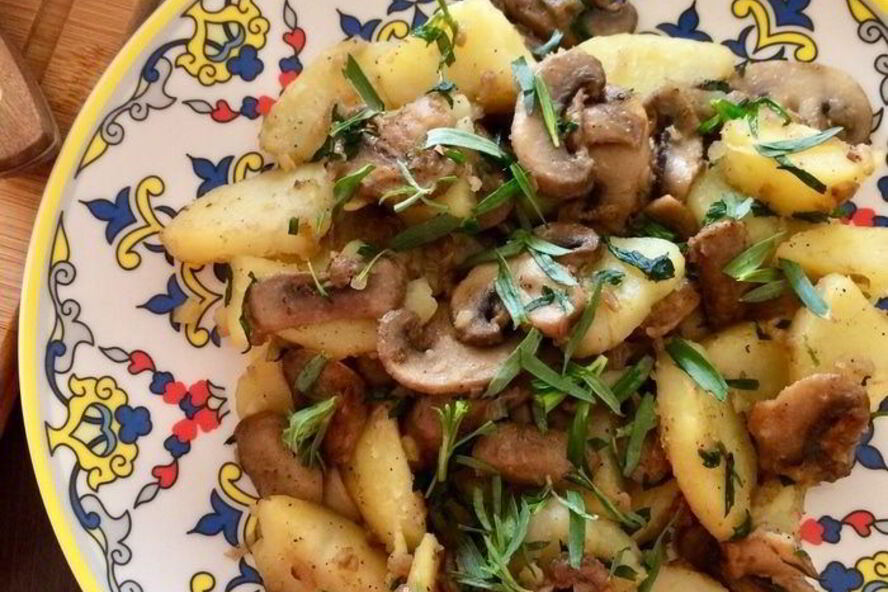 Рецепт теплого салата с картофелем и шампиньонами
