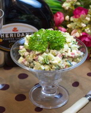 Оливье классический с колбасой